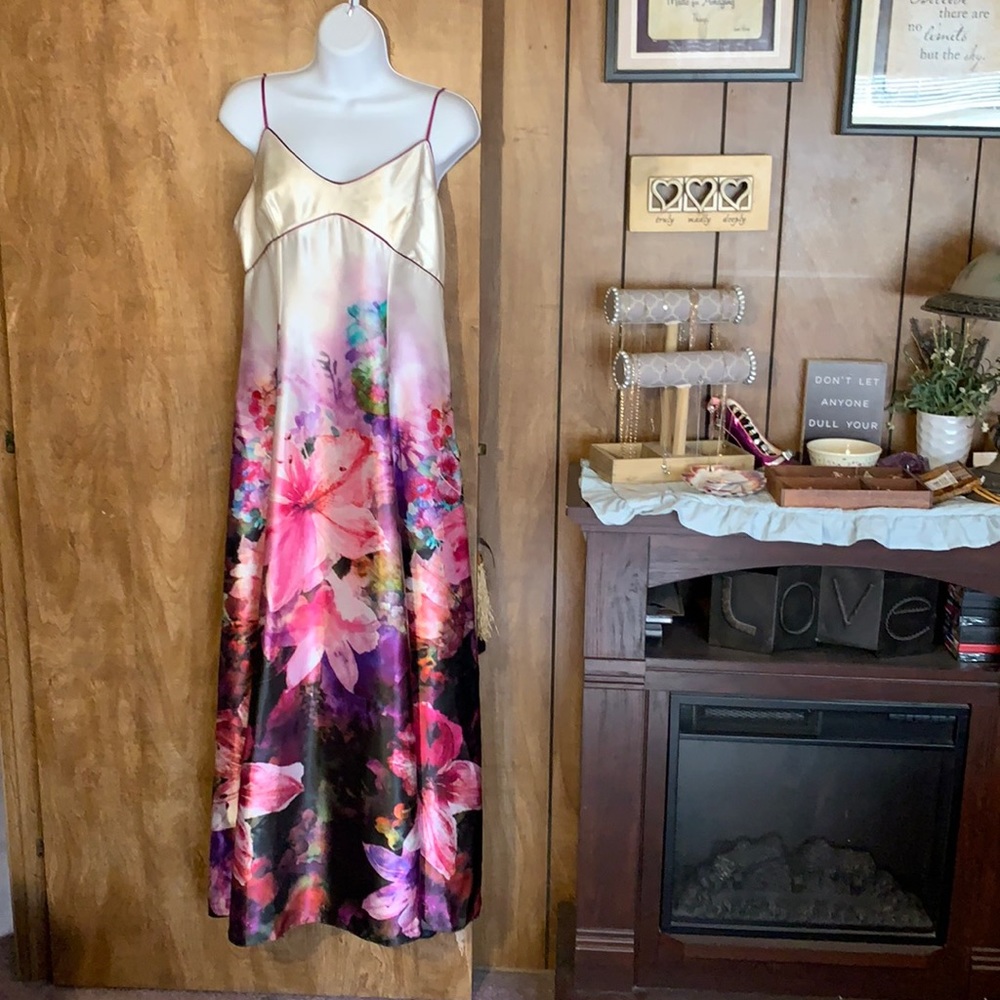 NWT 200% Silky Heaven🔥